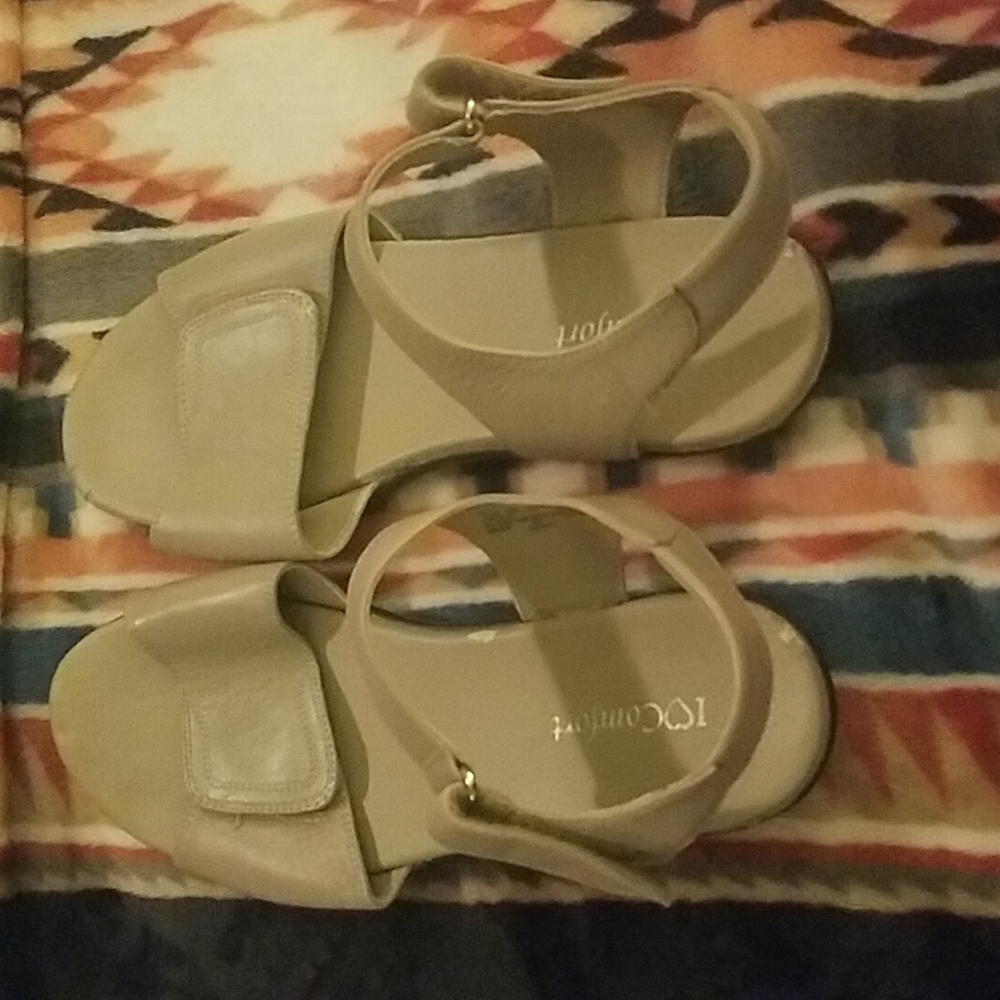 💜 3/$15 I Love Comfort Dory Sandals